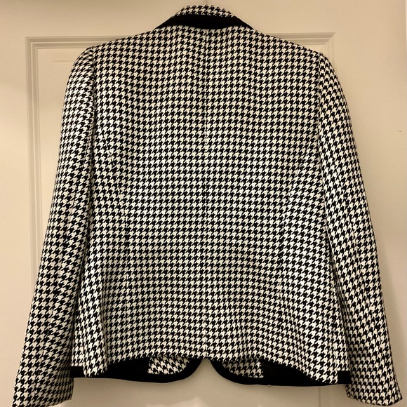 Kasper black and white houndstooth blazer size 6 petite - Picture 3 of 3